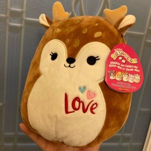 8” Dawn the Fawn Valentine’s Squishmallow NWT